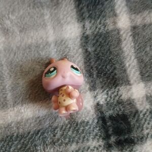 Littlest Pet Shop Pink and Cream Figure